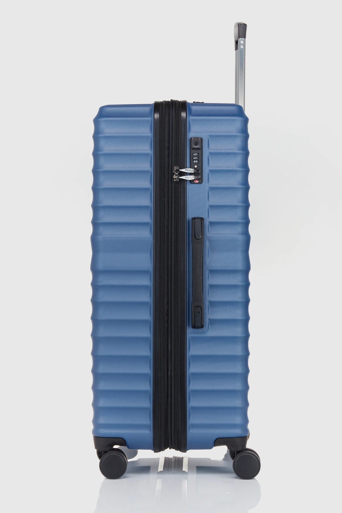 Berlin 78cm Suitcase - Image 2