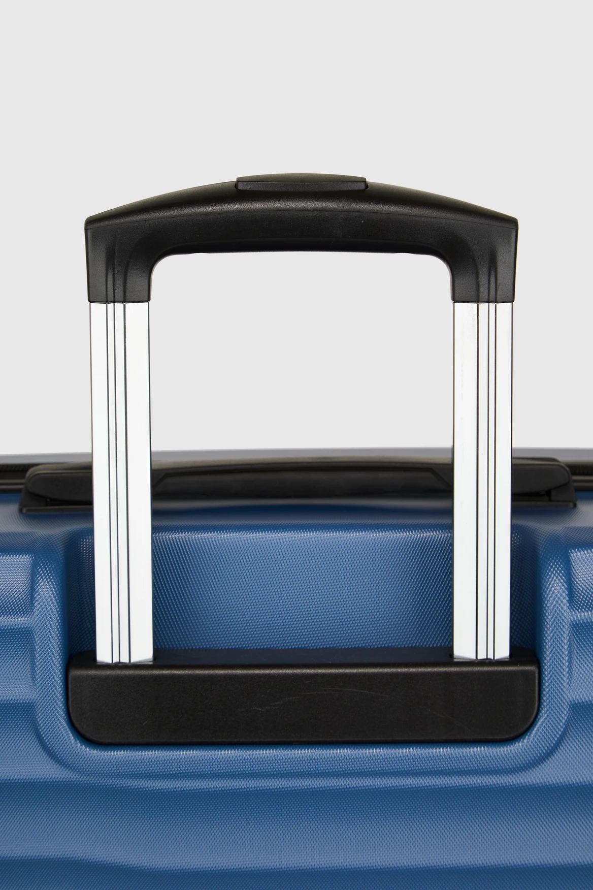 Berlin 78cm Suitcase - Image 8