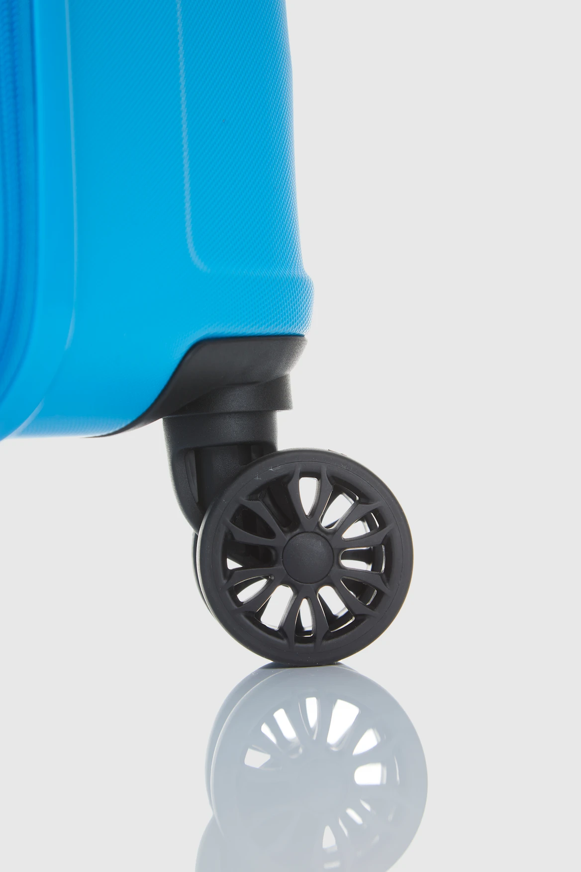 American Tourister Senna 55cm Suitcase - Image 7